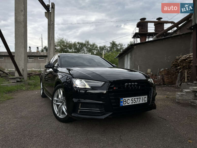 Audi A4 2016
