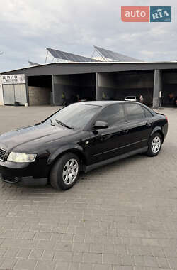 Седан Audi A4 2001 в 