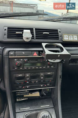 Седан Audi A4 2001 в 