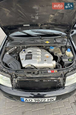 Седан Audi A4 2001 в 