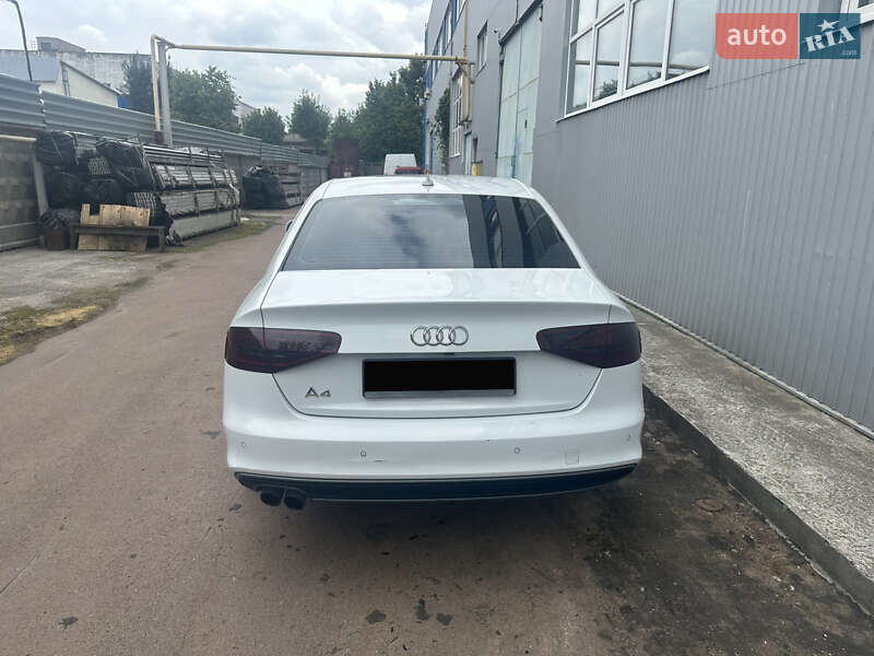 Седан Audi A4 2015 в Києві