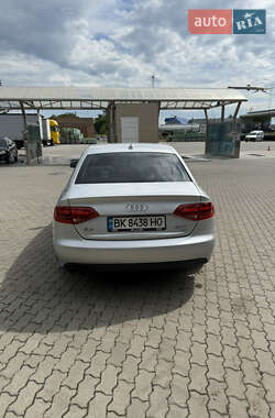 Седан Audi A4 2010 в 