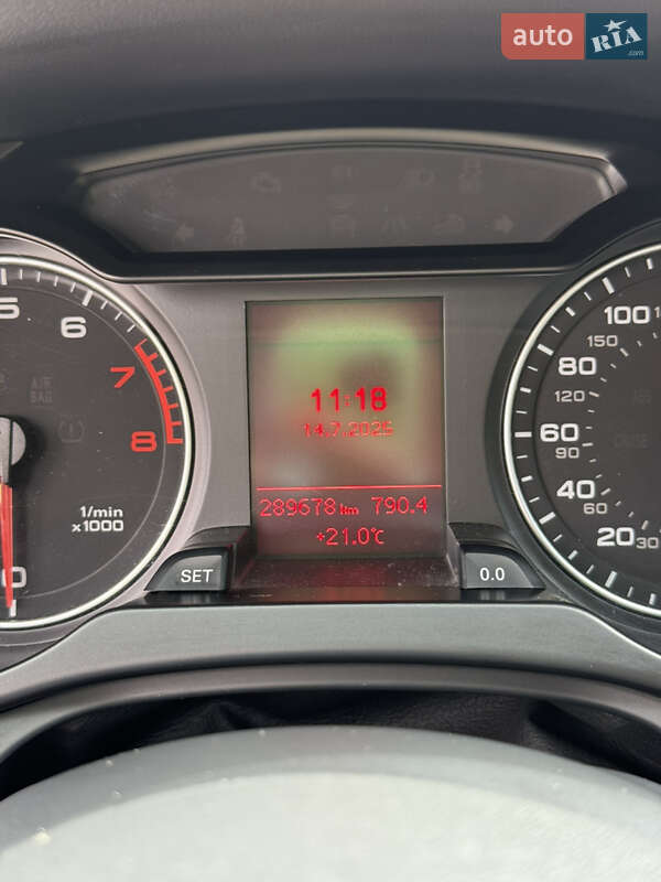 Седан Audi A4 2010 в Рівному