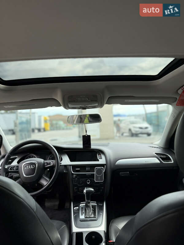 Седан Audi A4 2010 в Рівному