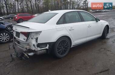 Седан Audi A4 2018 в 