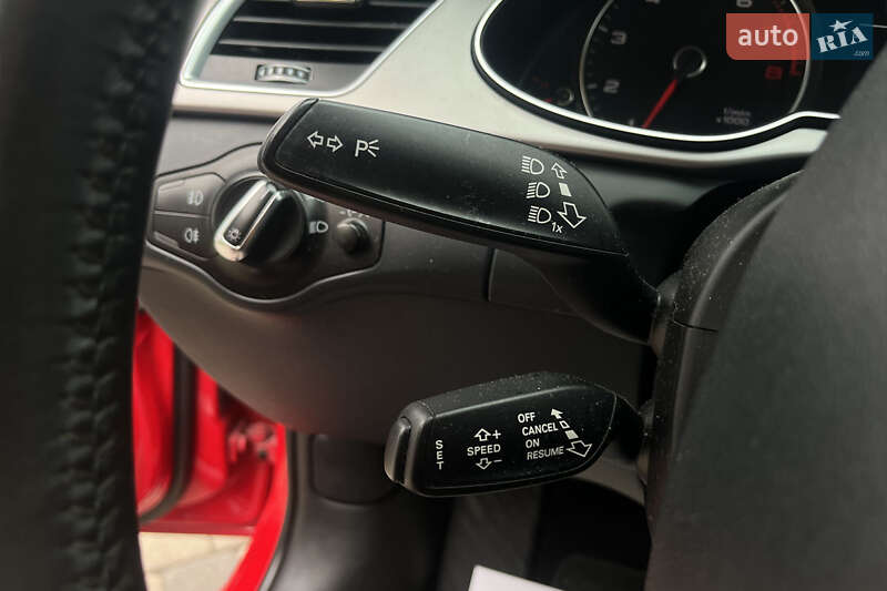 Седан Audi A4 2013 в Мукачевому