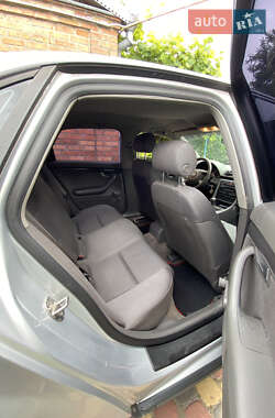 Седан Audi A4 2003 в 