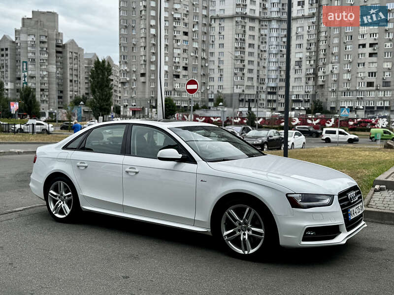 Седан Audi A4 2015 в 
