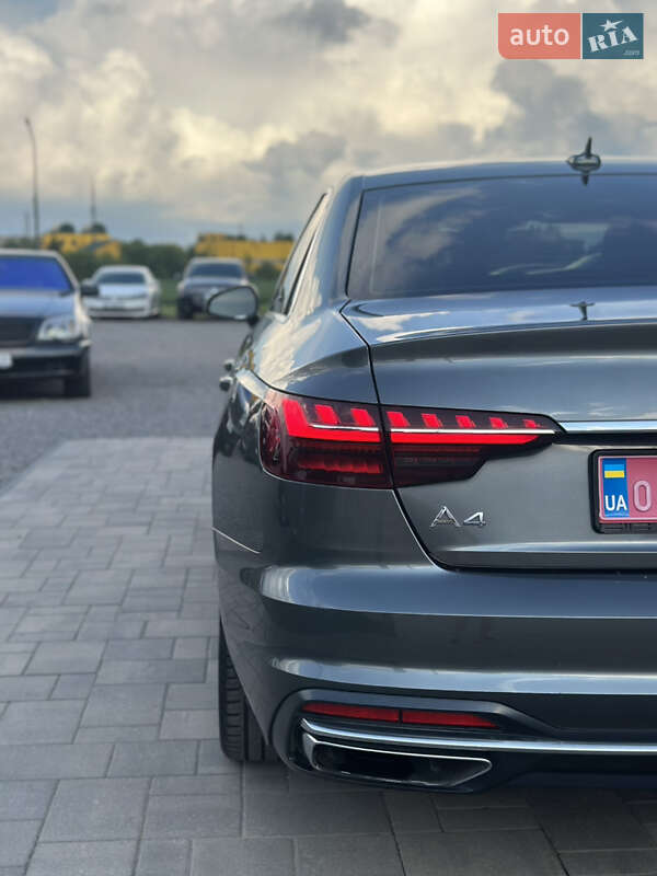 Седан Audi A4 2020 в Ровно