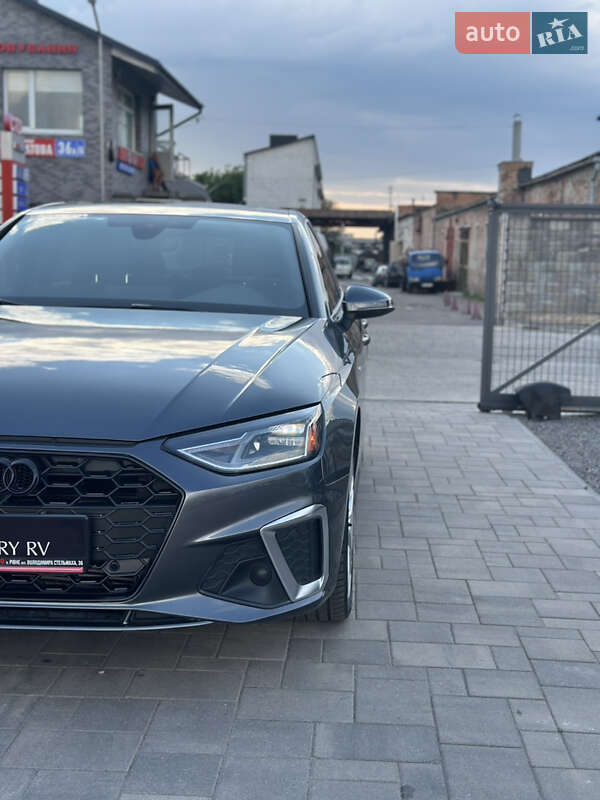Седан Audi A4 2020 в Ровно