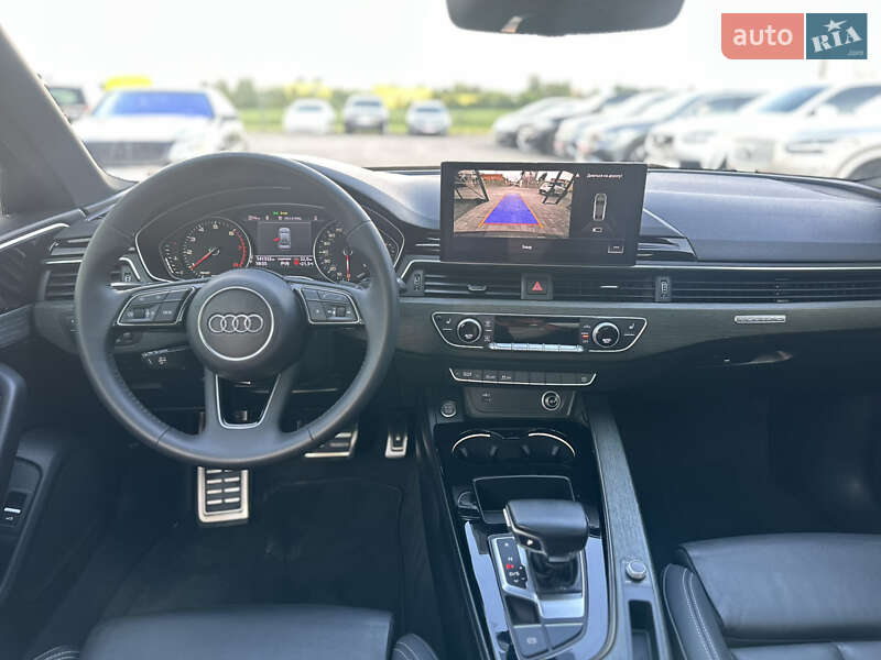 Седан Audi A4 2020 в Ровно