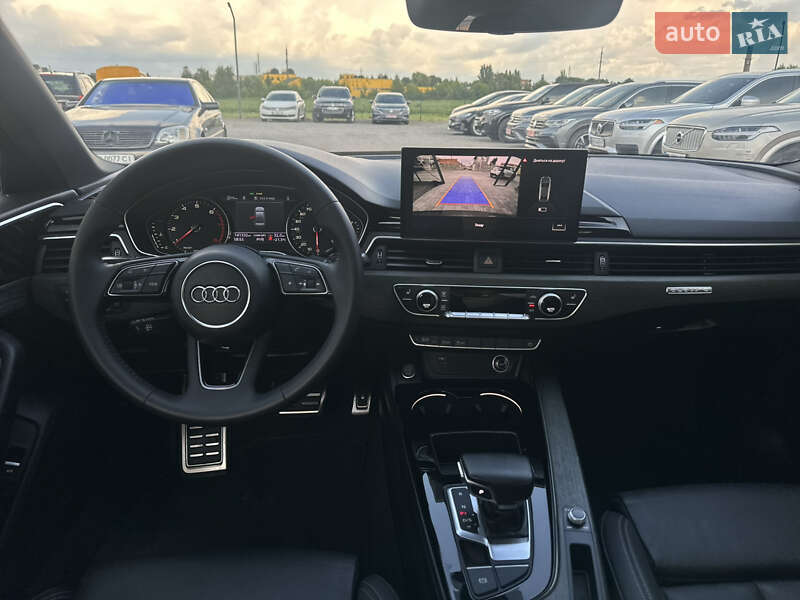 Седан Audi A4 2020 в Ровно