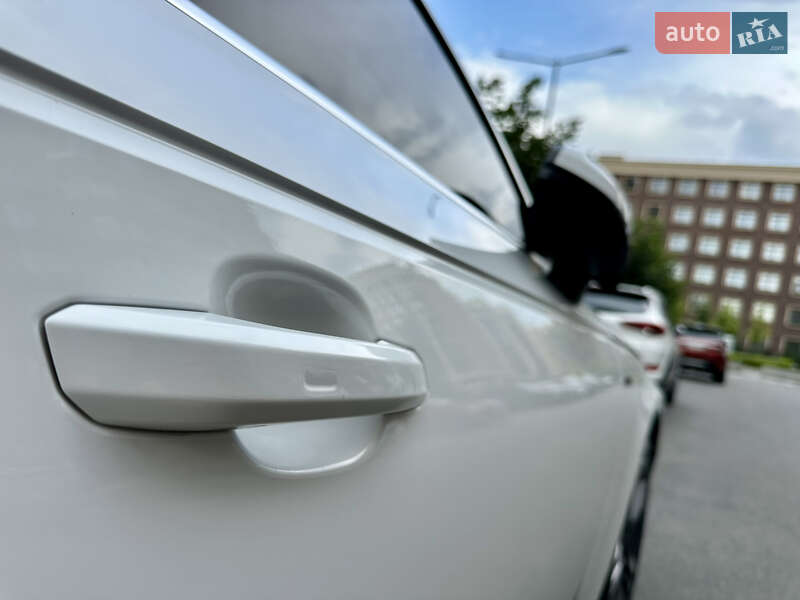Седан Audi A4 2017 в Киеве