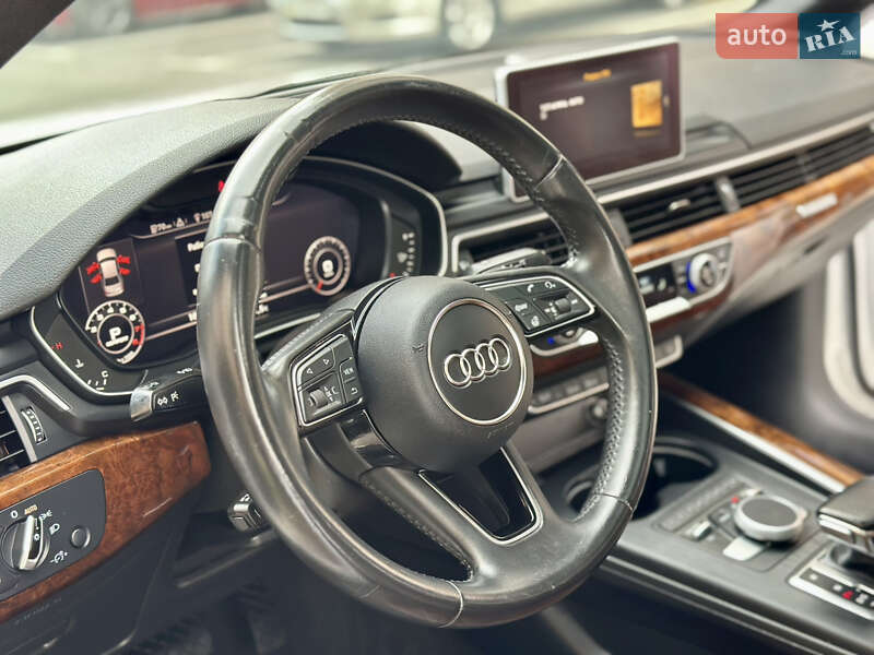 Седан Audi A4 2017 в Киеве