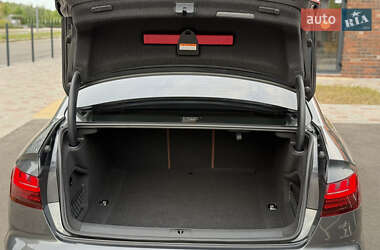 Седан Audi A4 2022 в 