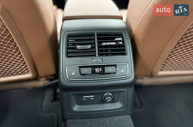 Седан Audi A4 2022 в 