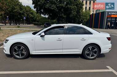 Седан Audi A4 2017 в 