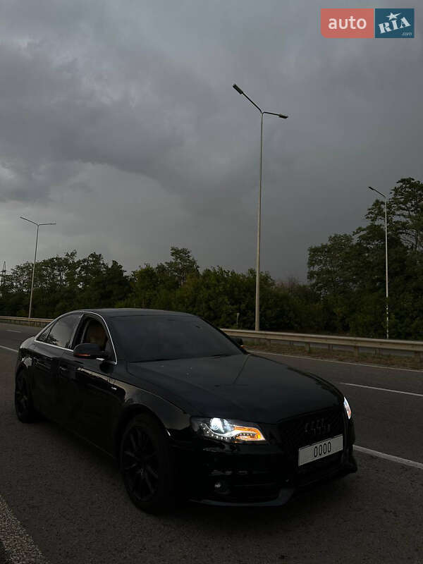 Седан Audi A4 2011 в Краматорске