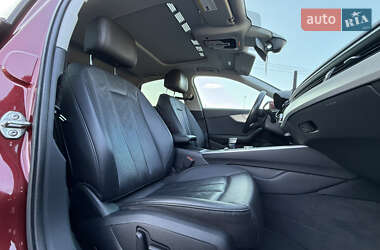 Седан Audi A4 2018 в 