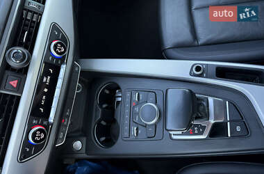 Седан Audi A4 2018 в 