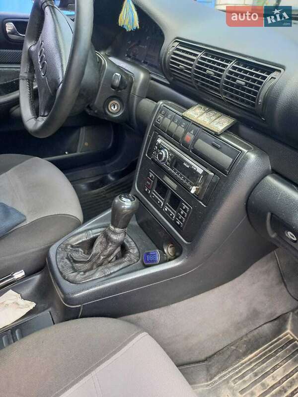 Универсал Audi A4 1997 в Умани