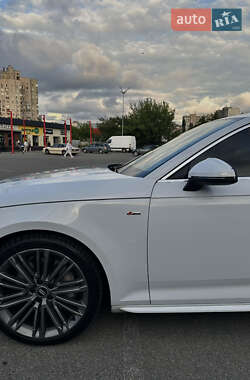 Седан Audi A4 2016 в 
