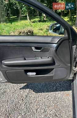 Седан Audi A4 2002 в 