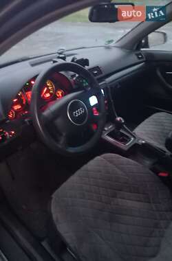 Седан Audi A4 2002 в 