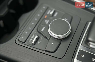 Седан Audi A4 2019 в 