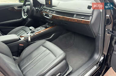 Седан Audi A4 2019 в 
