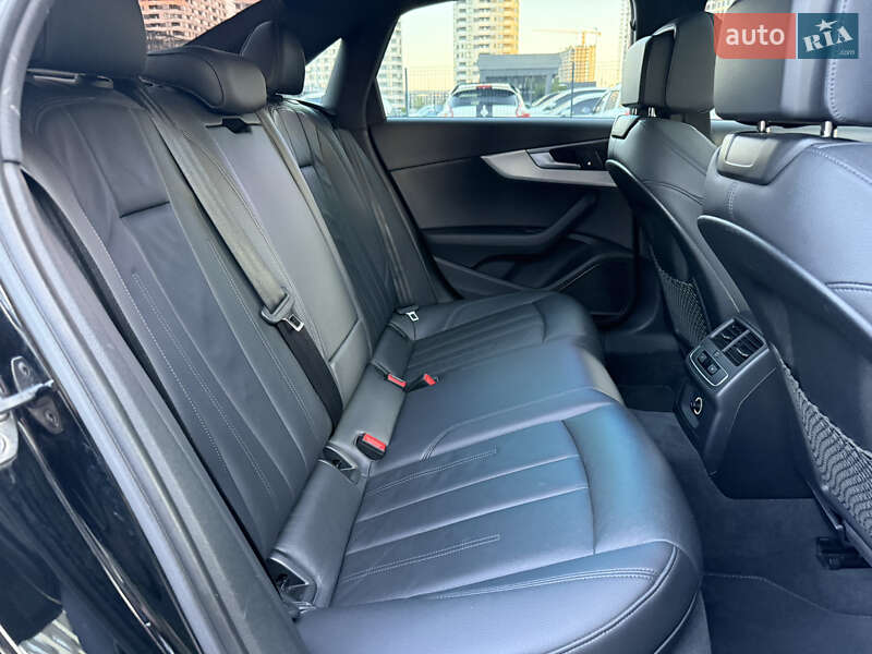 Седан Audi A4 2017 в Києві