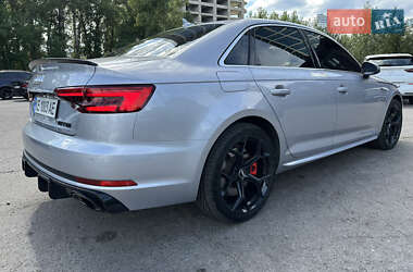 Седан Audi A4 2017 в Дніпрі