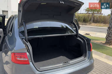 Седан Audi A4 2013 в 