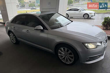 Седан Audi A4 2016 в Киеве