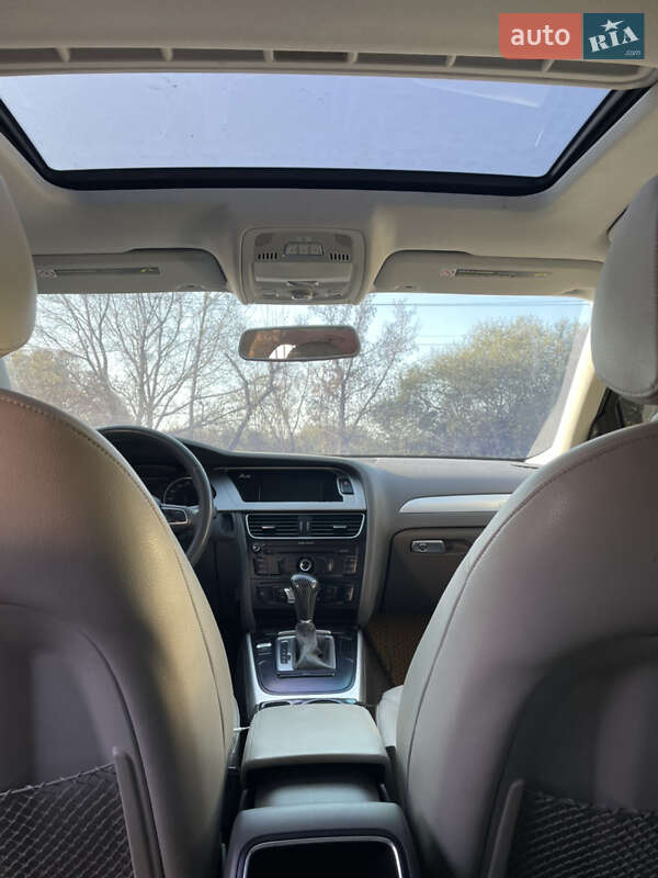 Седан Audi A4 2011 в Хмельницком