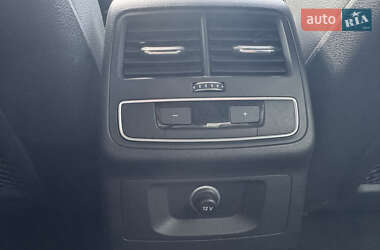 Седан Audi A4 2019 в 