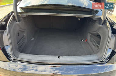 Седан Audi A4 2019 в Днепре