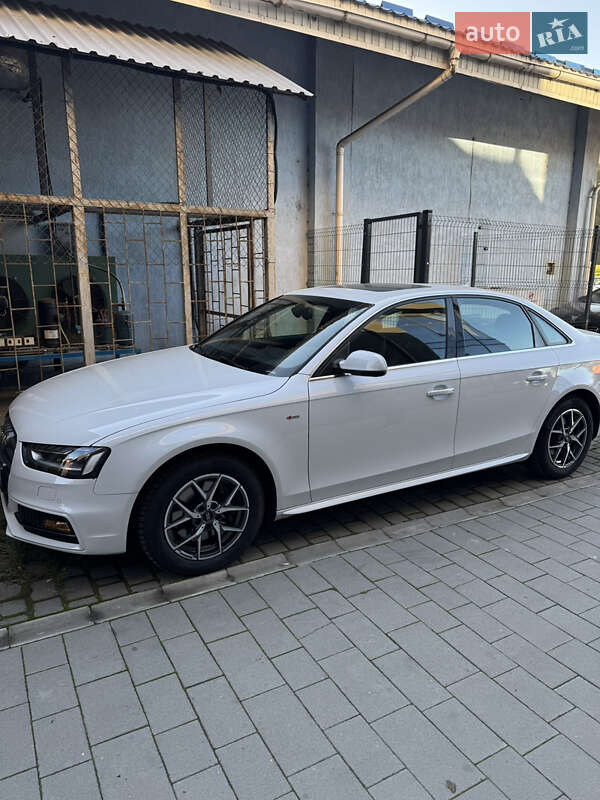 Седан Audi A4 2014 в Івано-Франківську