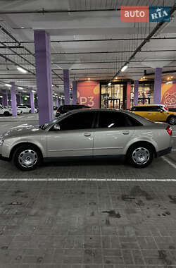 Седан Audi A4 2002 в 