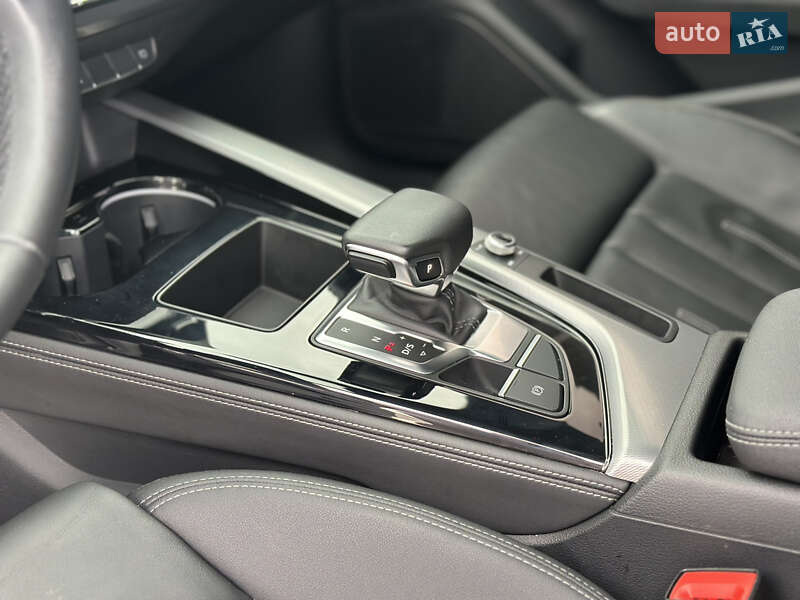 Седан Audi A4 2023 в Києві