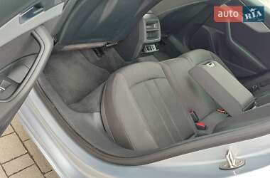 Универсал Audi A4 2016 в 