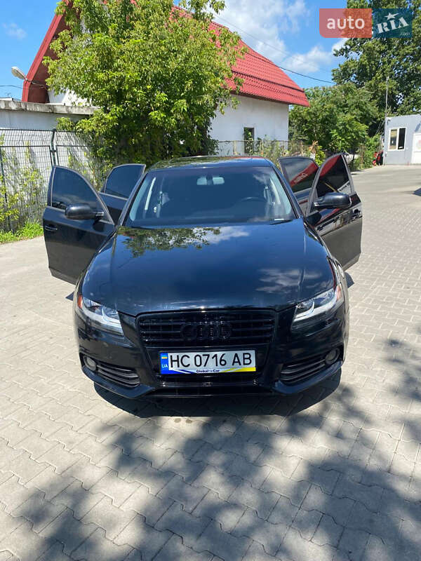 Седан Audi A4 2011 в Львові