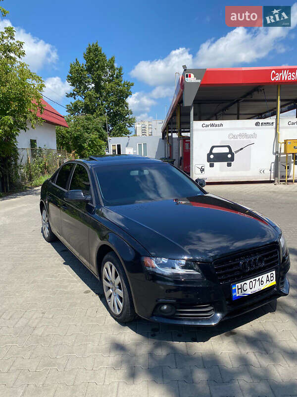 Седан Audi A4 2011 в Львові