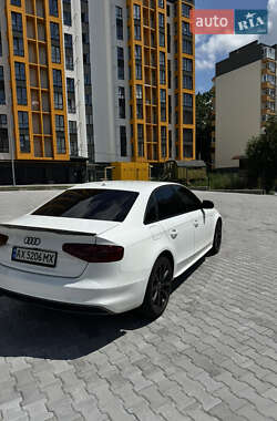 Седан Audi A4 2013 в 