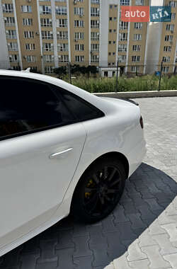 Седан Audi A4 2013 в 