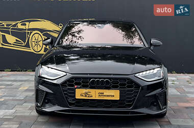 Седан Audi A4 2020 в 
