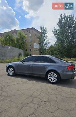 Седан Audi A4 2013 в 