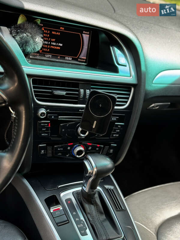 Седан Audi A4 2013 в Львові