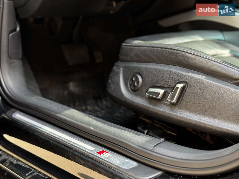 Седан Audi A4 2013 в Львові