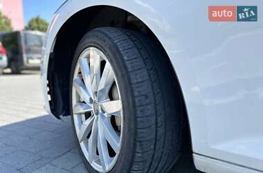 Седан Audi A4 2016 в 
